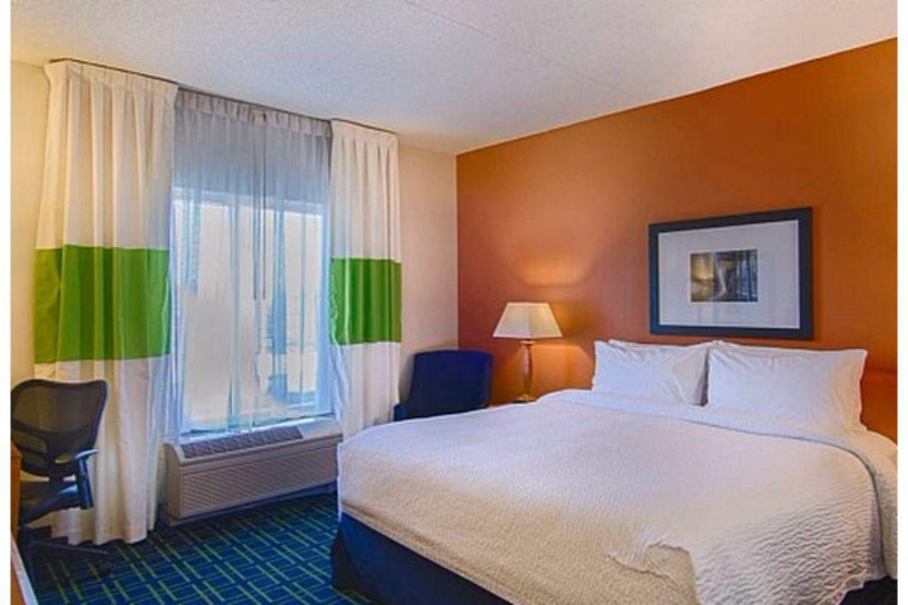 Fairfield Inn & Suites By Marriott Newark Liberty International Airport Esterno foto