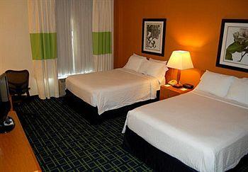 Fairfield Inn & Suites By Marriott Newark Liberty International Airport Esterno foto