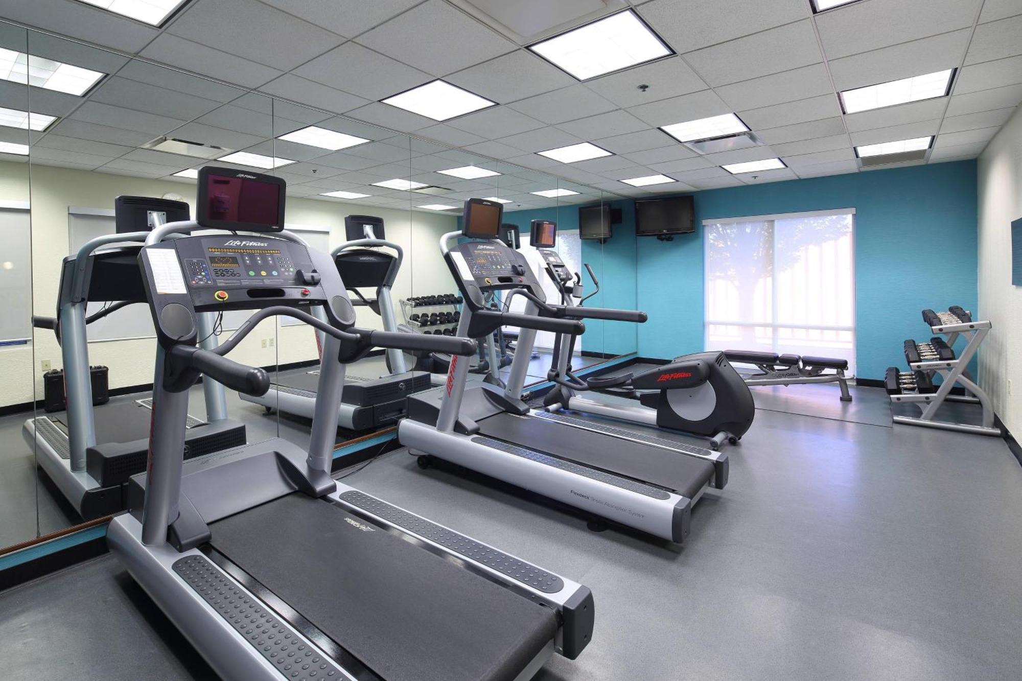 Fairfield Inn & Suites By Marriott Newark Liberty International Airport Esterno foto