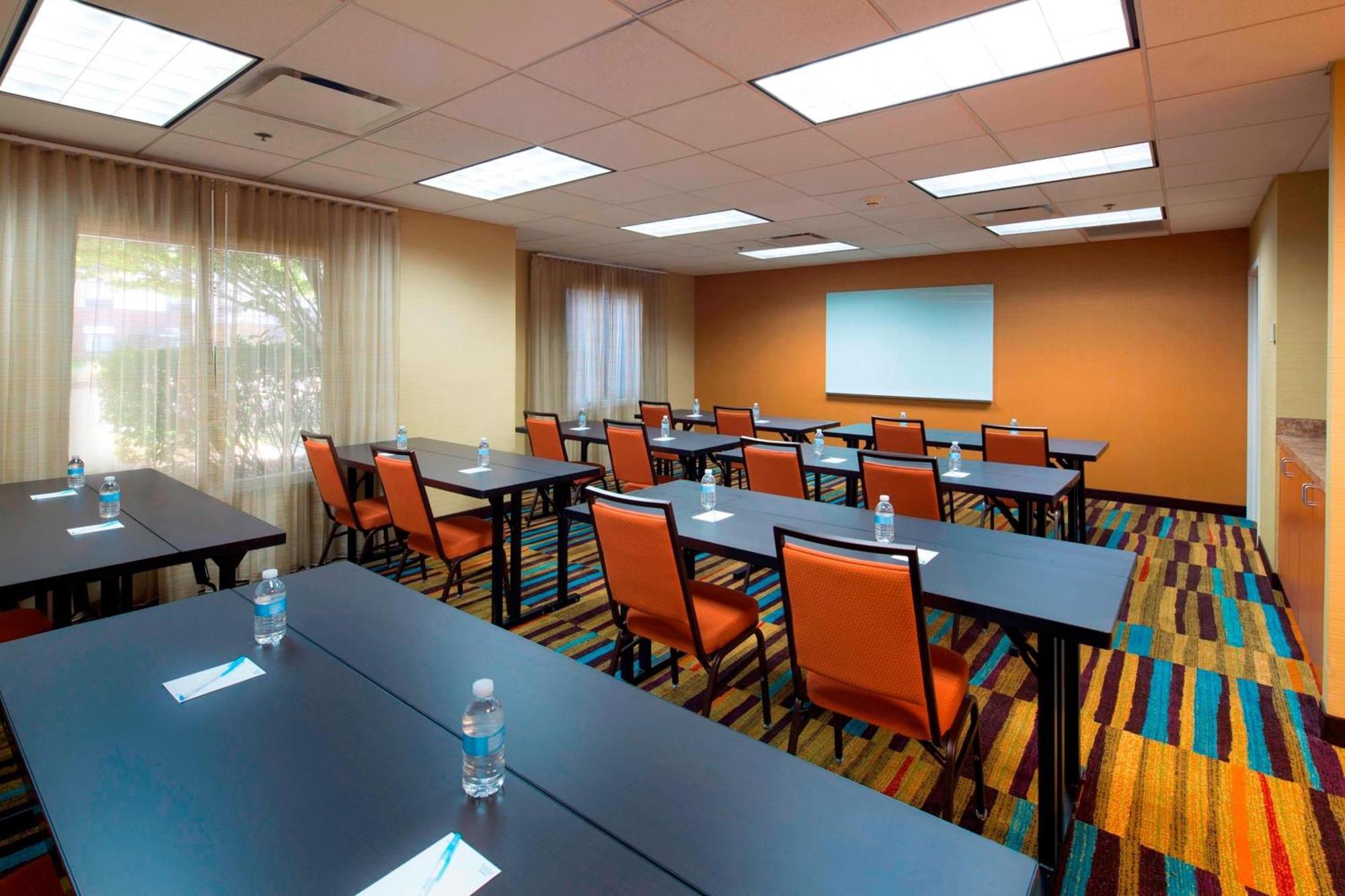 Fairfield Inn & Suites By Marriott Newark Liberty International Airport Esterno foto