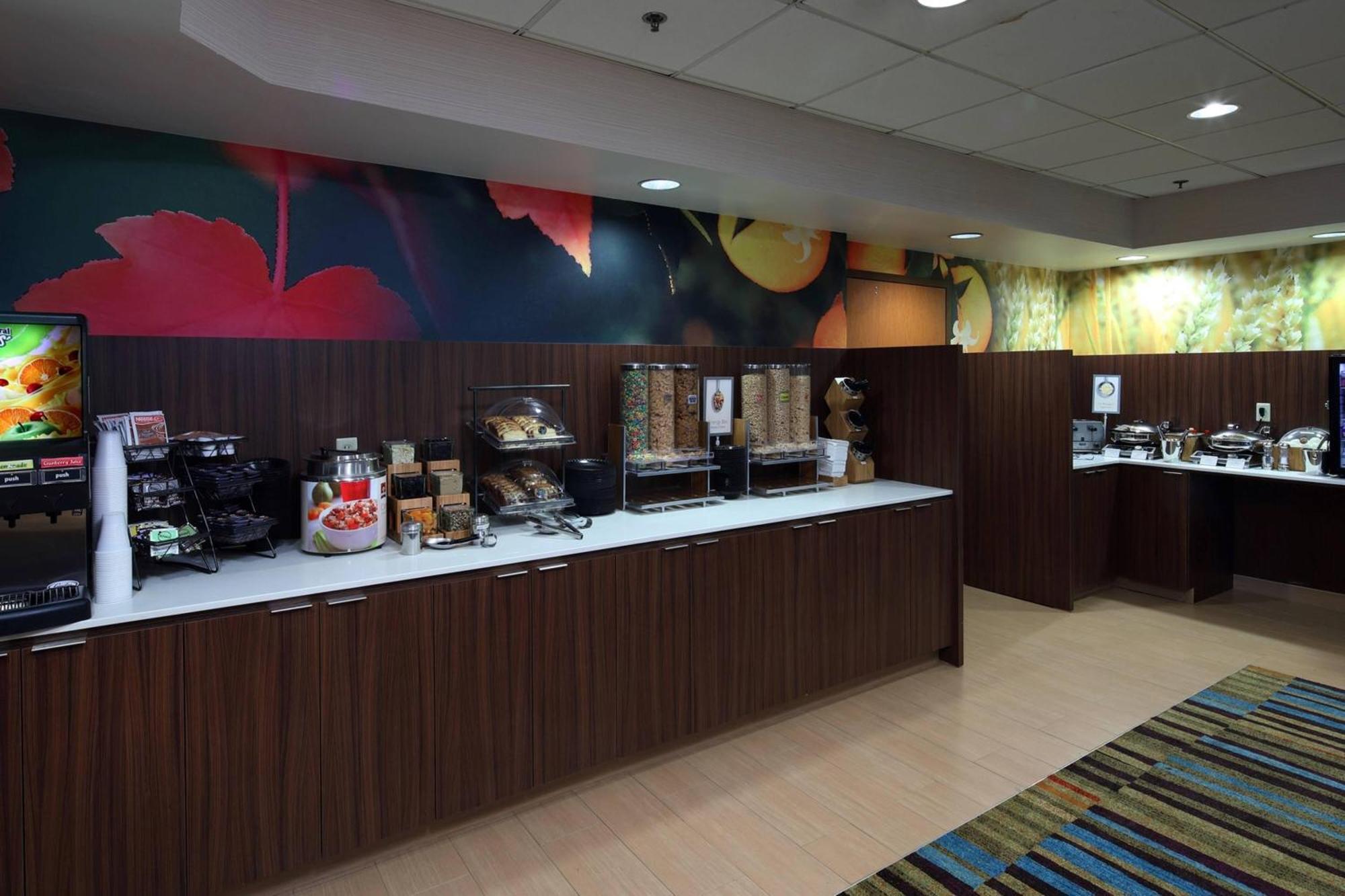 Fairfield Inn & Suites By Marriott Newark Liberty International Airport Esterno foto