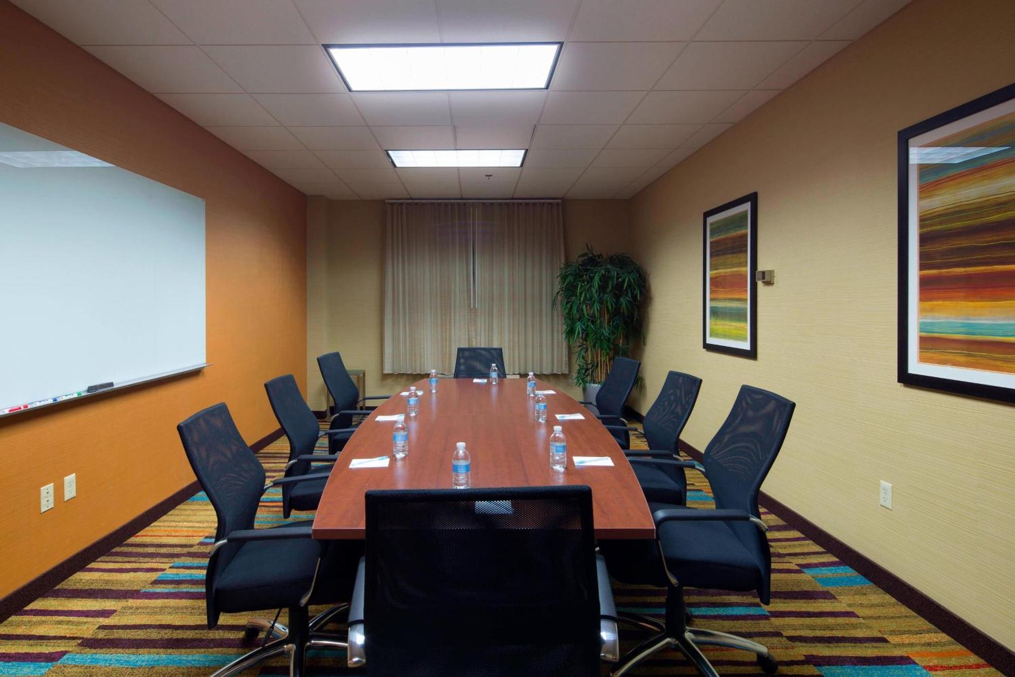 Fairfield Inn & Suites By Marriott Newark Liberty International Airport Esterno foto